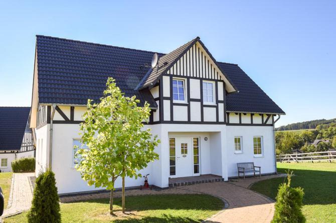 Hof Koehne - Haus An Der Weide Rechts Villa Schmallenberg Bagian luar foto